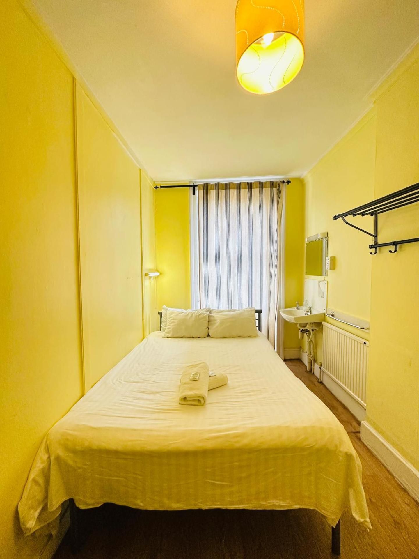 Basic Double Room with Shared Bathroom