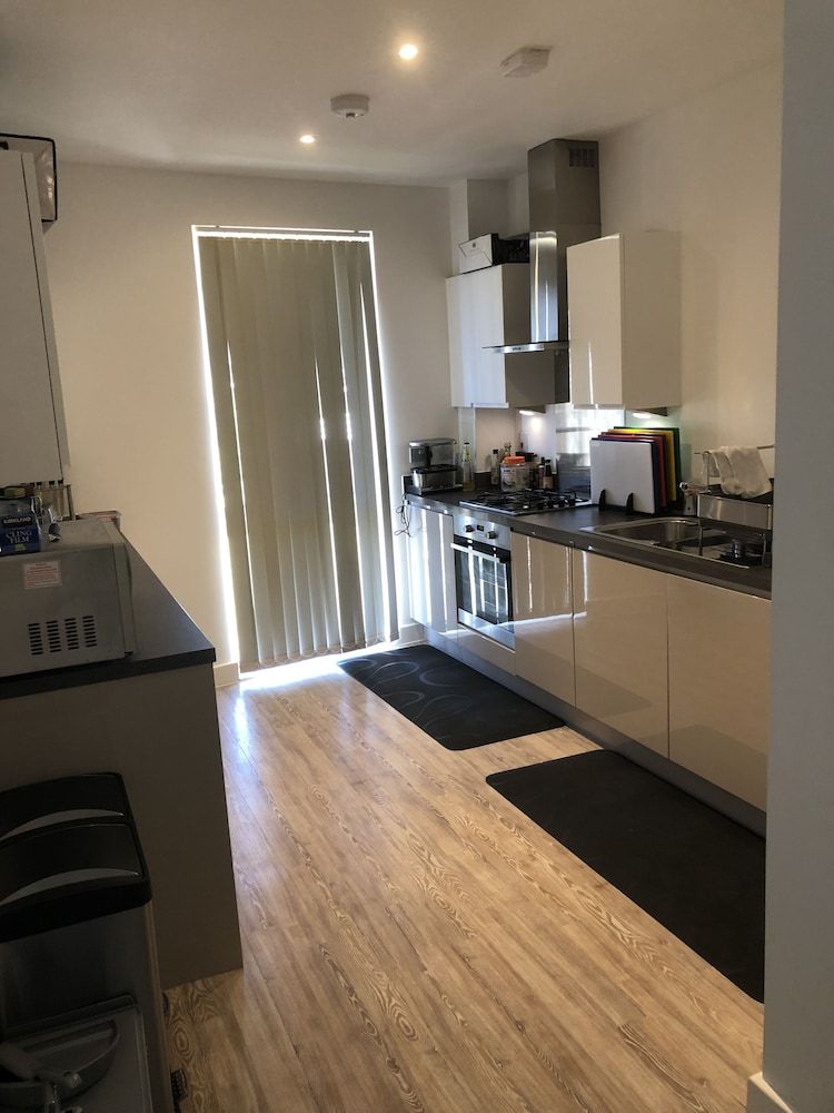 undefined Wembley 2 Bedroom Apartment 5