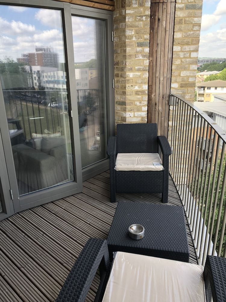 undefined Wembley 2 Bedroom Apartment 8