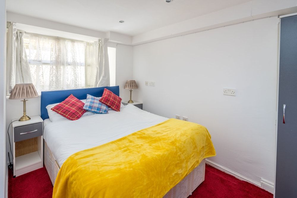 undefined Isledon Hotel