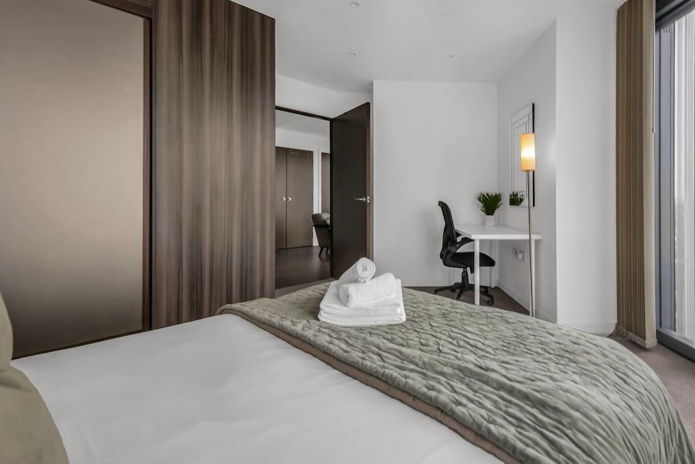 undefined Premium One bedroom apartment City Road Basin