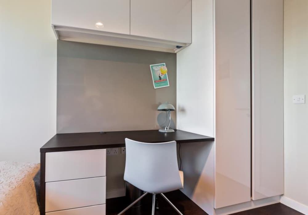 Hashtag South Bank Campus Accommodation Standard Apartment, 2 Double Beds 5
