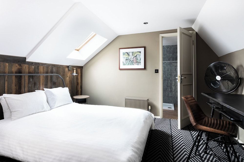 Publove The Rose & Crown Standard Double Room 3