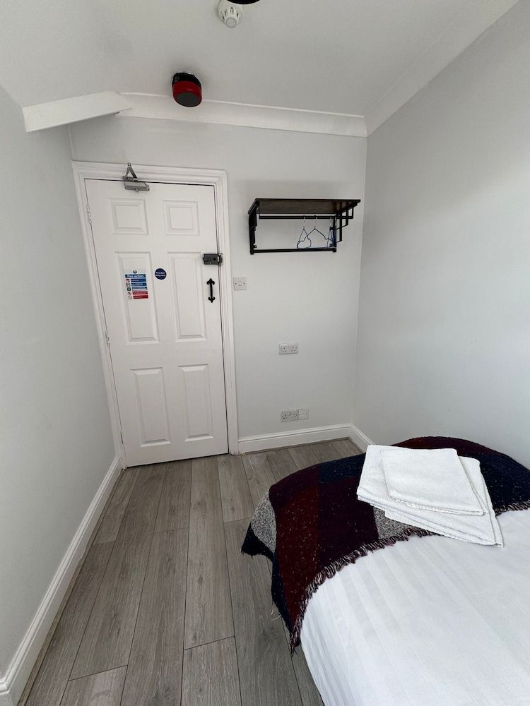 undefined Golders Park Hotel 9