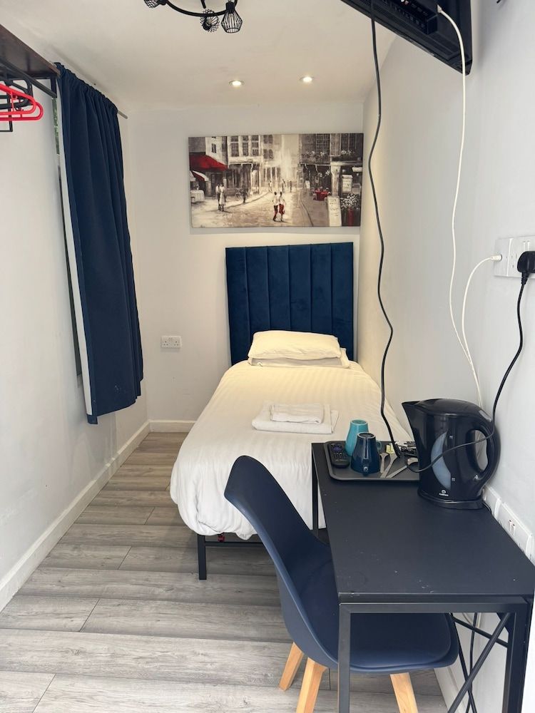 undefined Golders Park Hotel 6