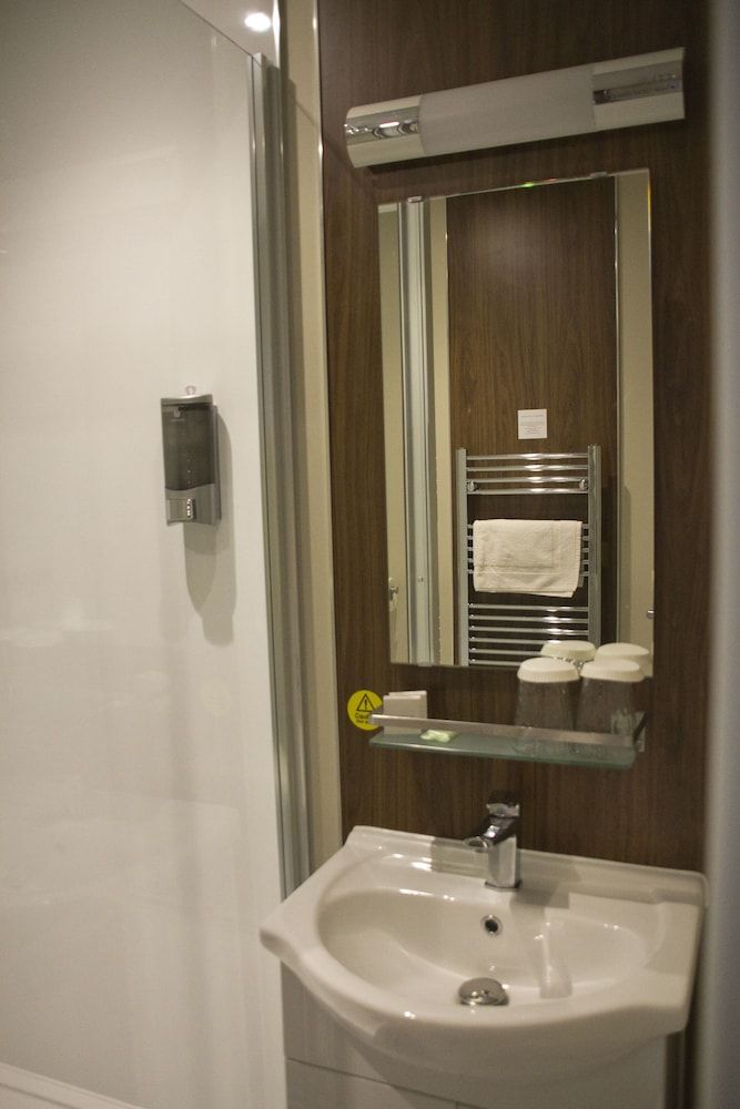 Keystone House Standard double room 5