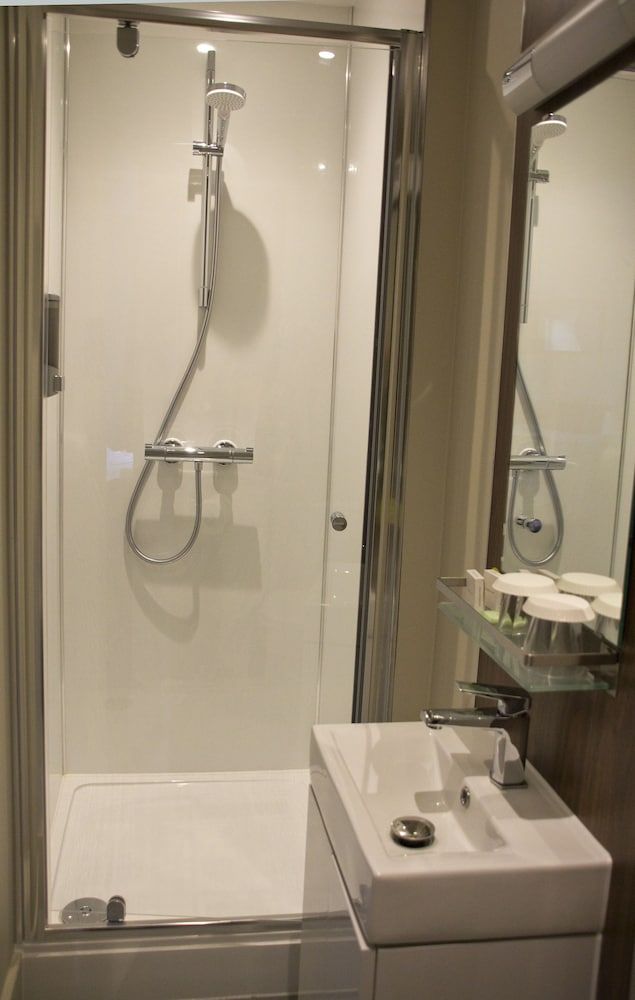 Keystone House Standard double room 4