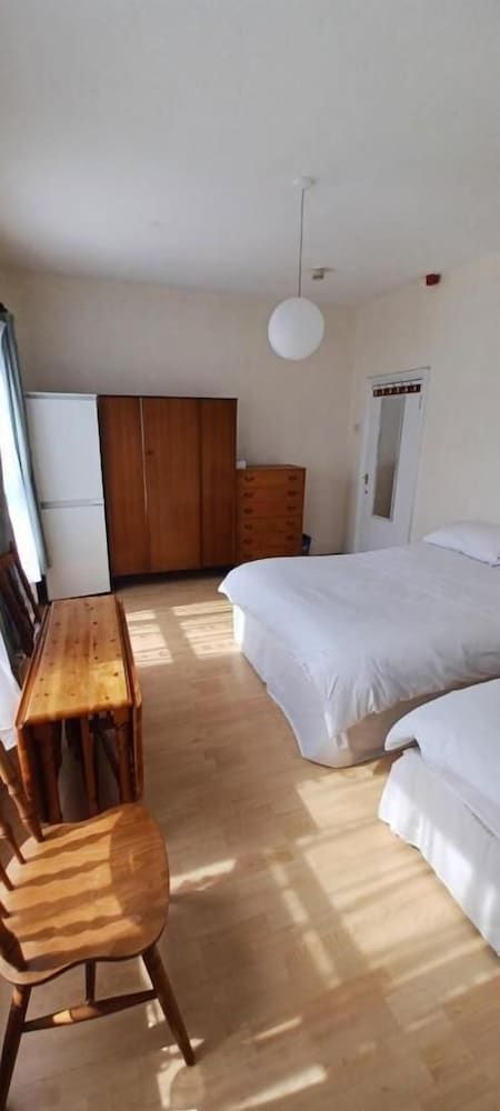 undefined Bruce Rooms