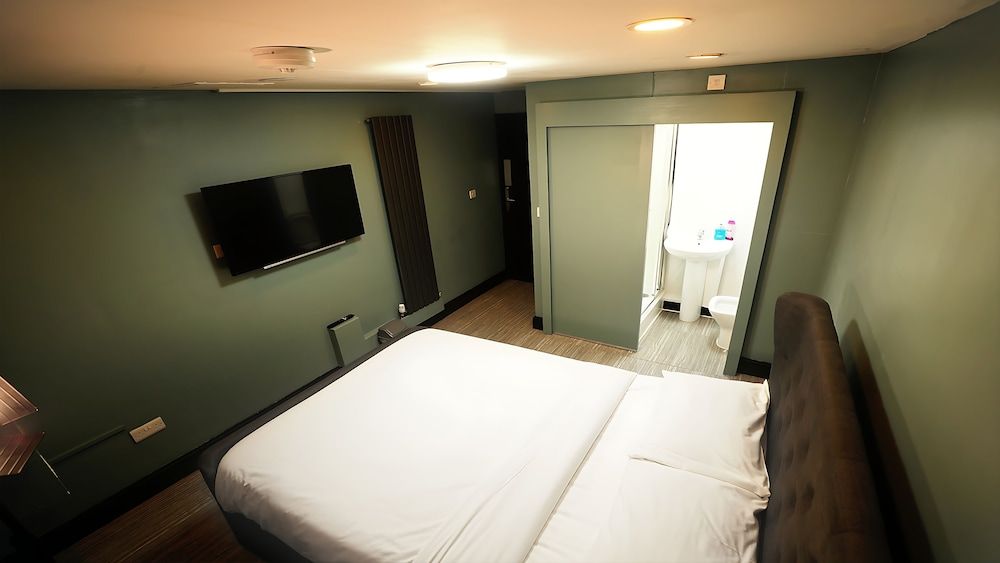 Private Boutique Apartments London Standard Double Room 11