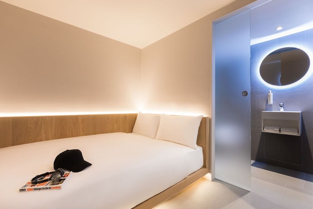 Zedwell Underground Hotel Tottenham Court Road Cocoon 2