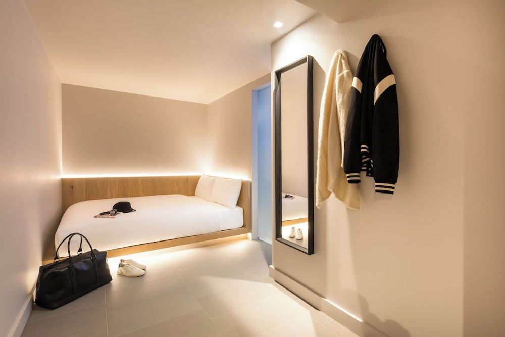 Zedwell Underground Hotel Tottenham Court Road Cocoon 2 2