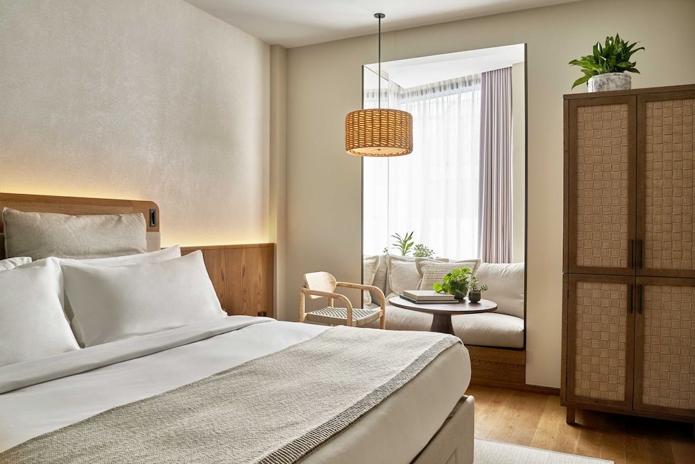 1 Hotel Mayfair Room, 1 King Bed (King)