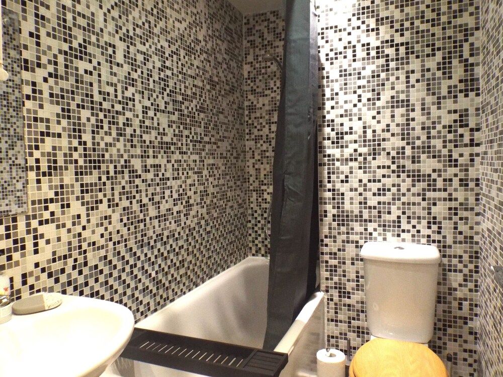 East London Short Let's Deluxe Single Room 9