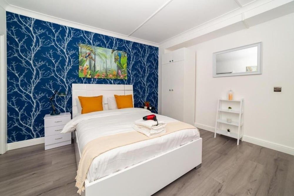 Diana Hotel London Wembley Deluxe Triple Room 3