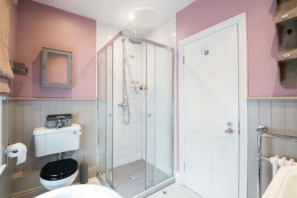 Immaculate Designer Home in Wandsworth House, 4 Bedrooms 41