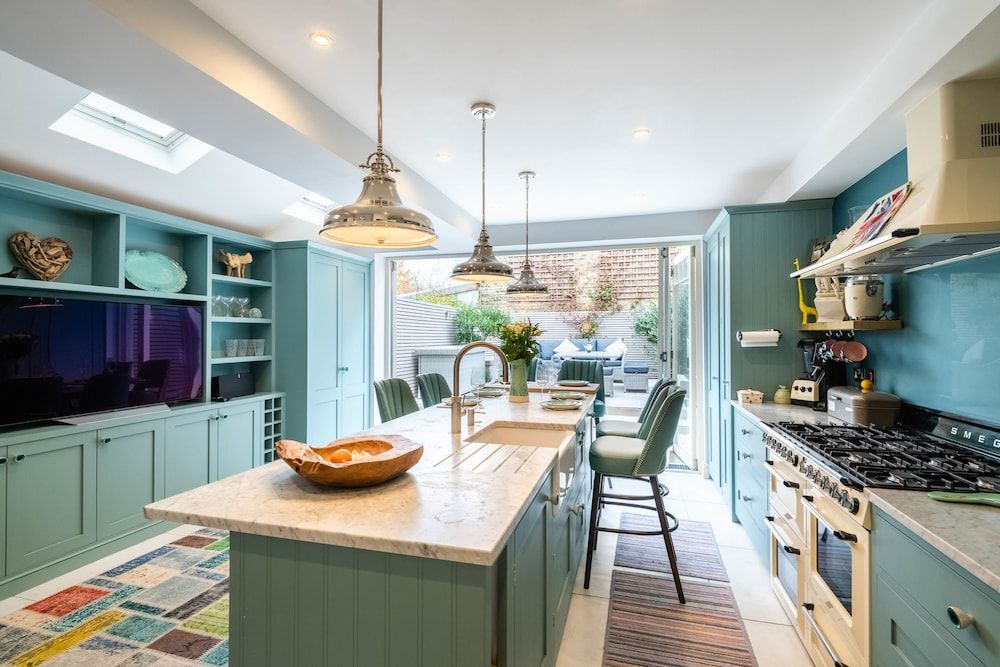 Immaculate Designer Home in Wandsworth House, 4 Bedrooms 23