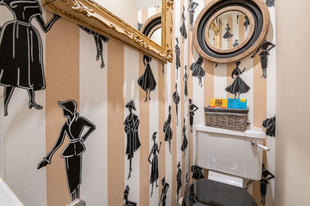 Immaculate Designer Home in Wandsworth House, 4 Bedrooms 31