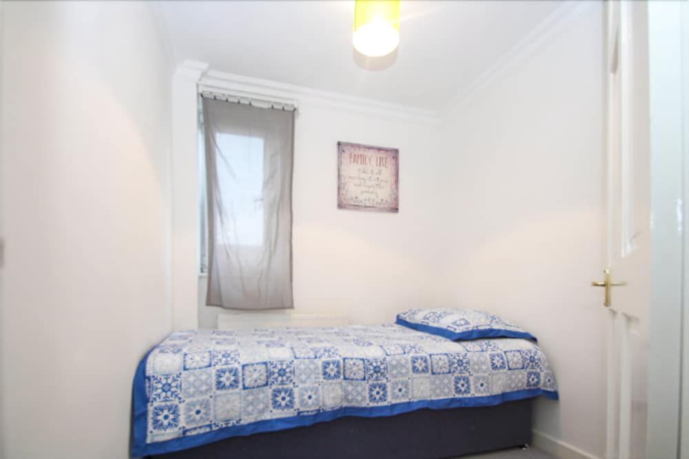 Dunston Comfort House, Multiple Beds, Non Smoking 3