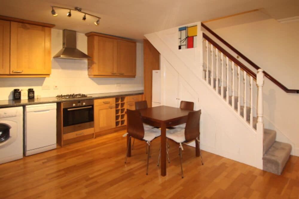 undefined Dunston 10