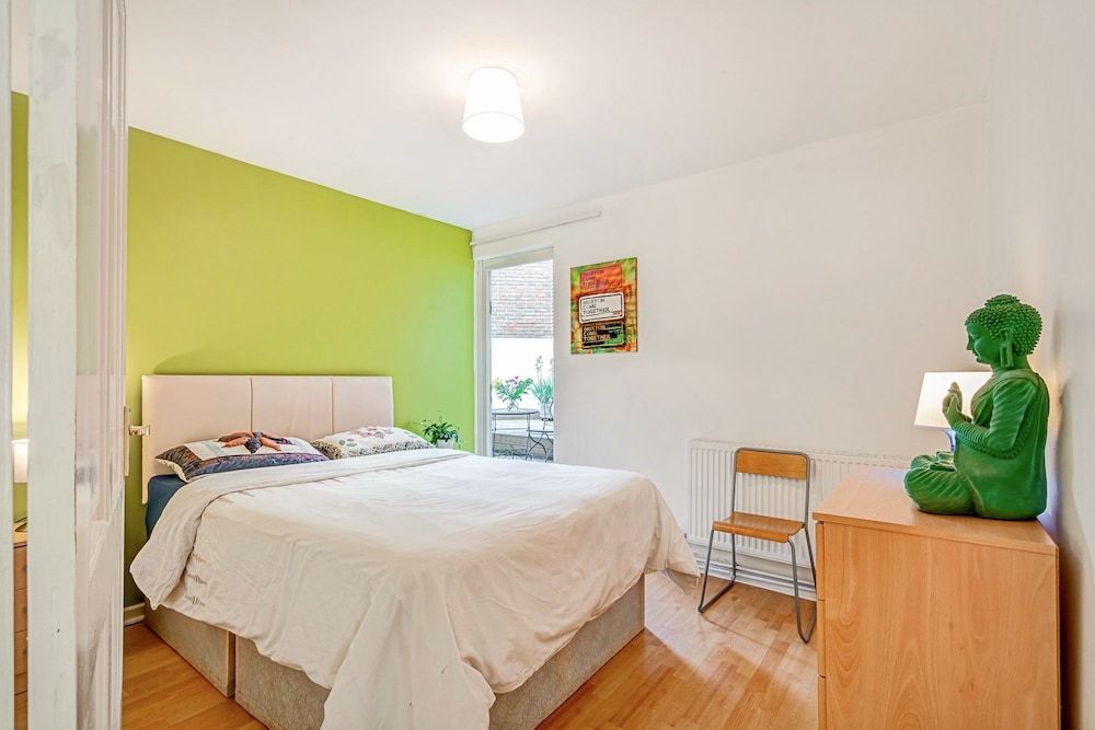 undefined Heath Road 7