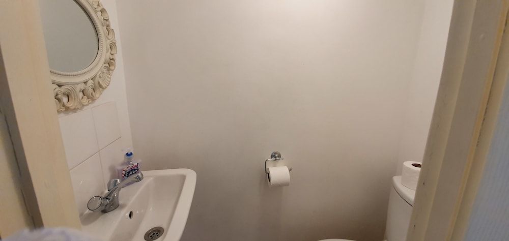 Joseph House Basic House 20