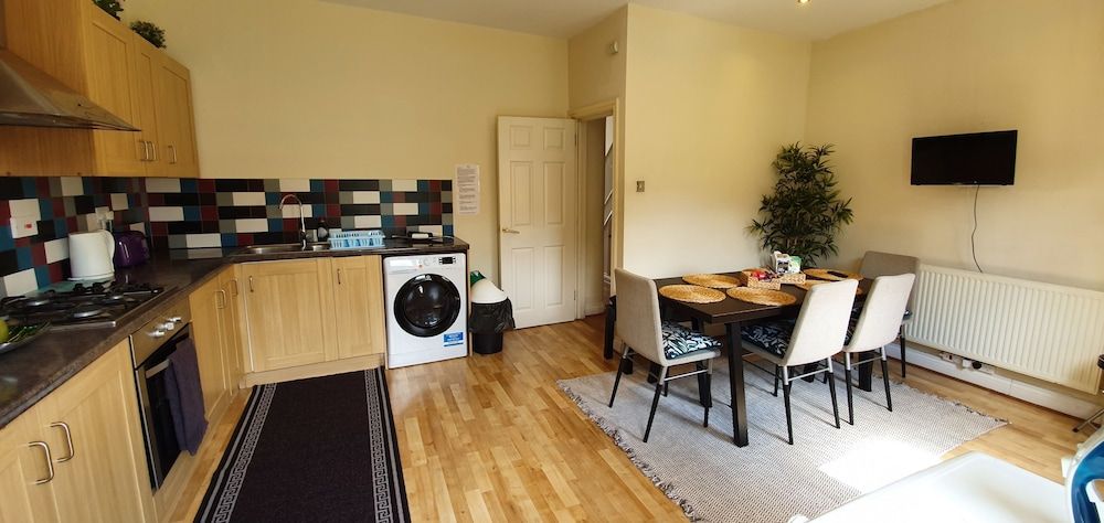 Joseph House Basic House 16