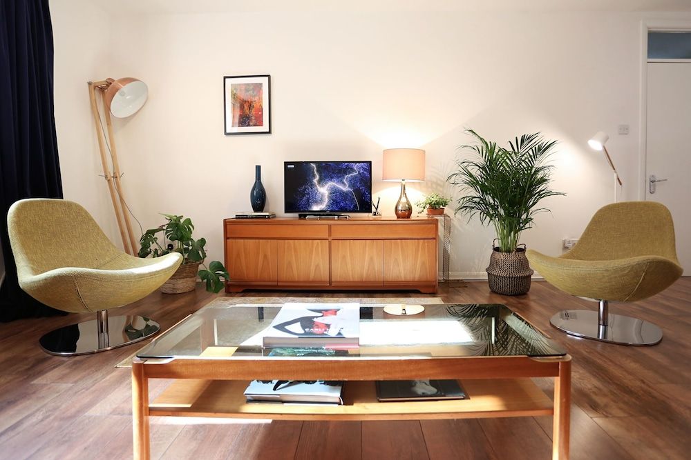 undefined 3 Beds 2 Baths Oxford Circus