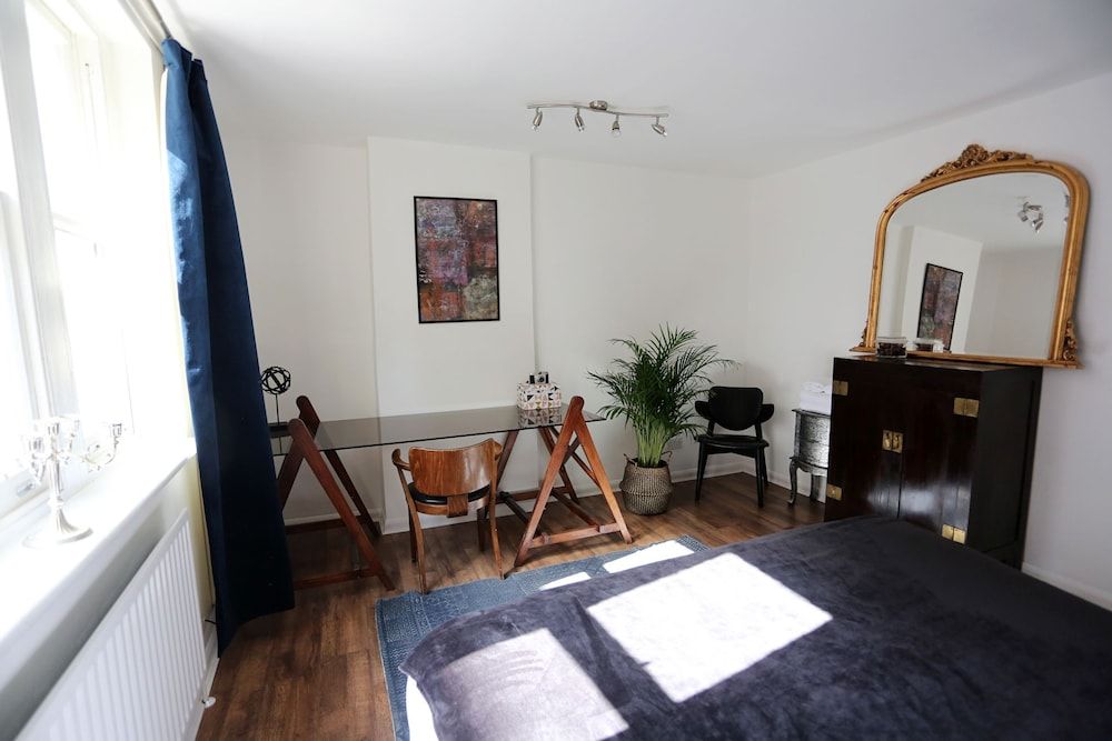 undefined 3 Beds 2 Baths Oxford Circus 3