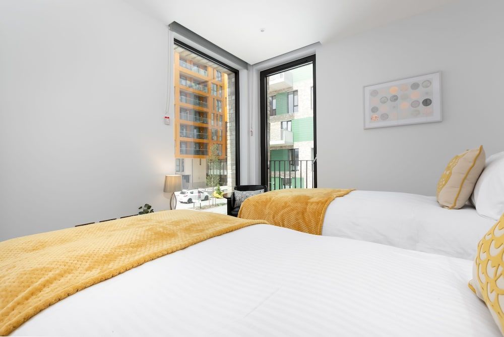 LT Greenwich 3 Bed Townhouse House, Ensuite (LT Greenwich 3 Bed)