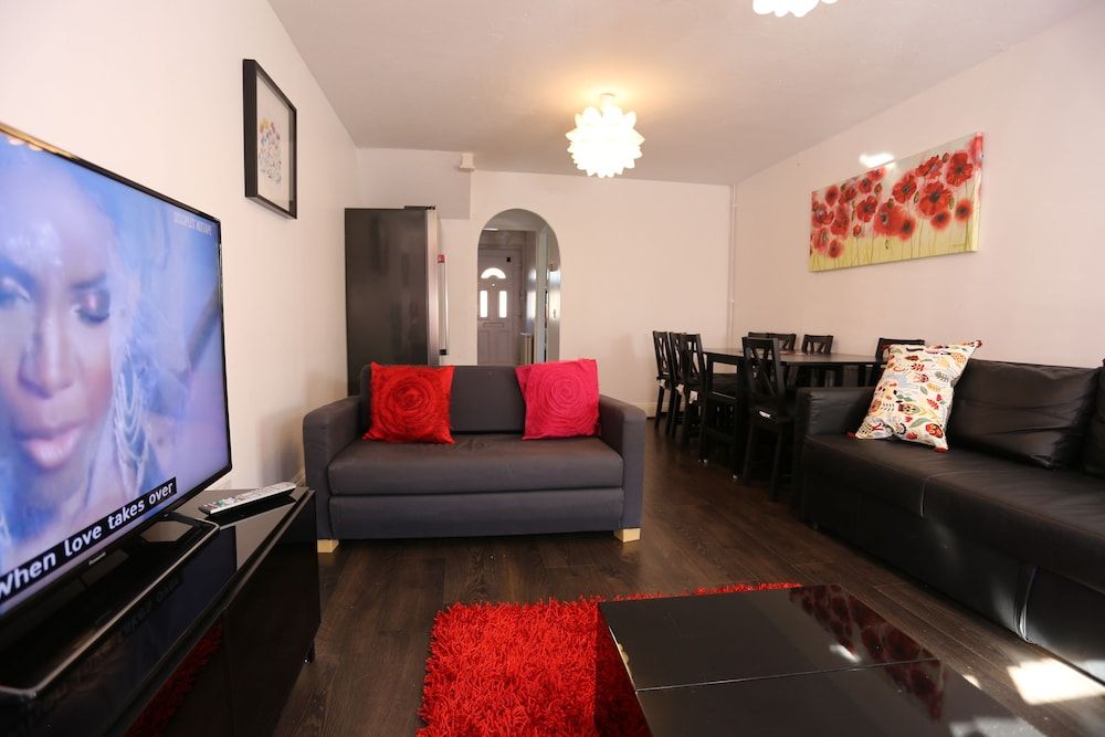 Beautiful 3 Beds House - Thamesmead House, 3 Bedrooms 16