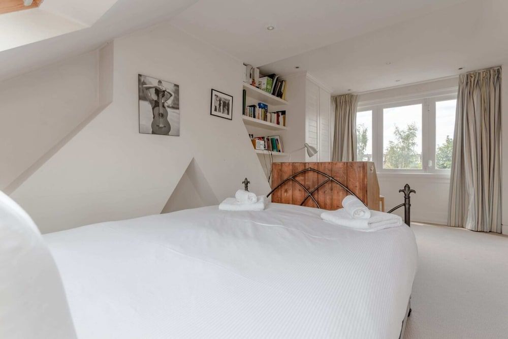 undefined Large Modern Maisonette in Southfields 7