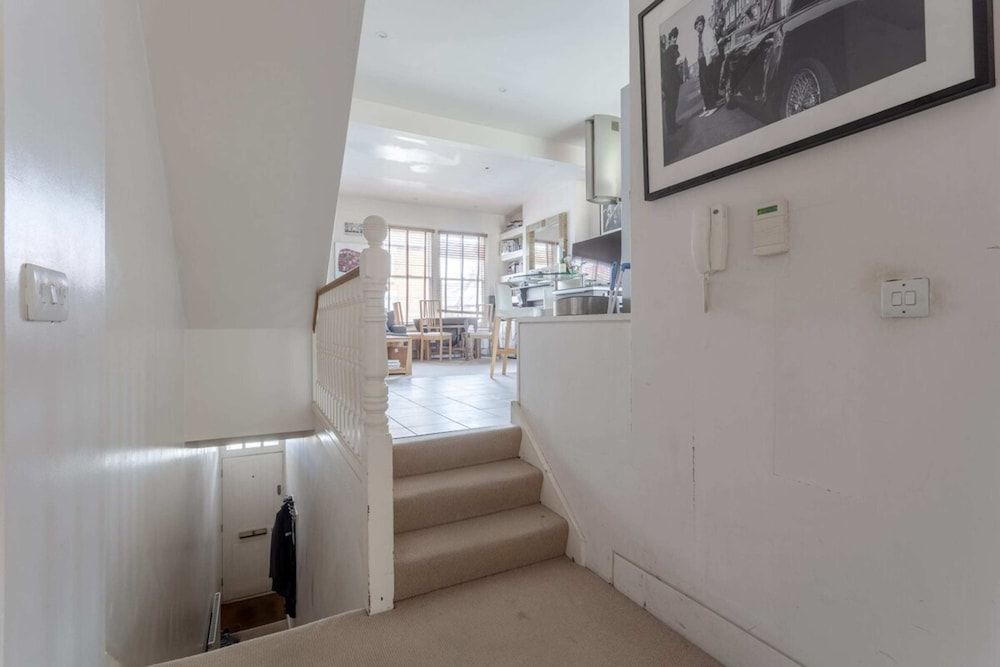 undefined Large Modern Maisonette in Southfields