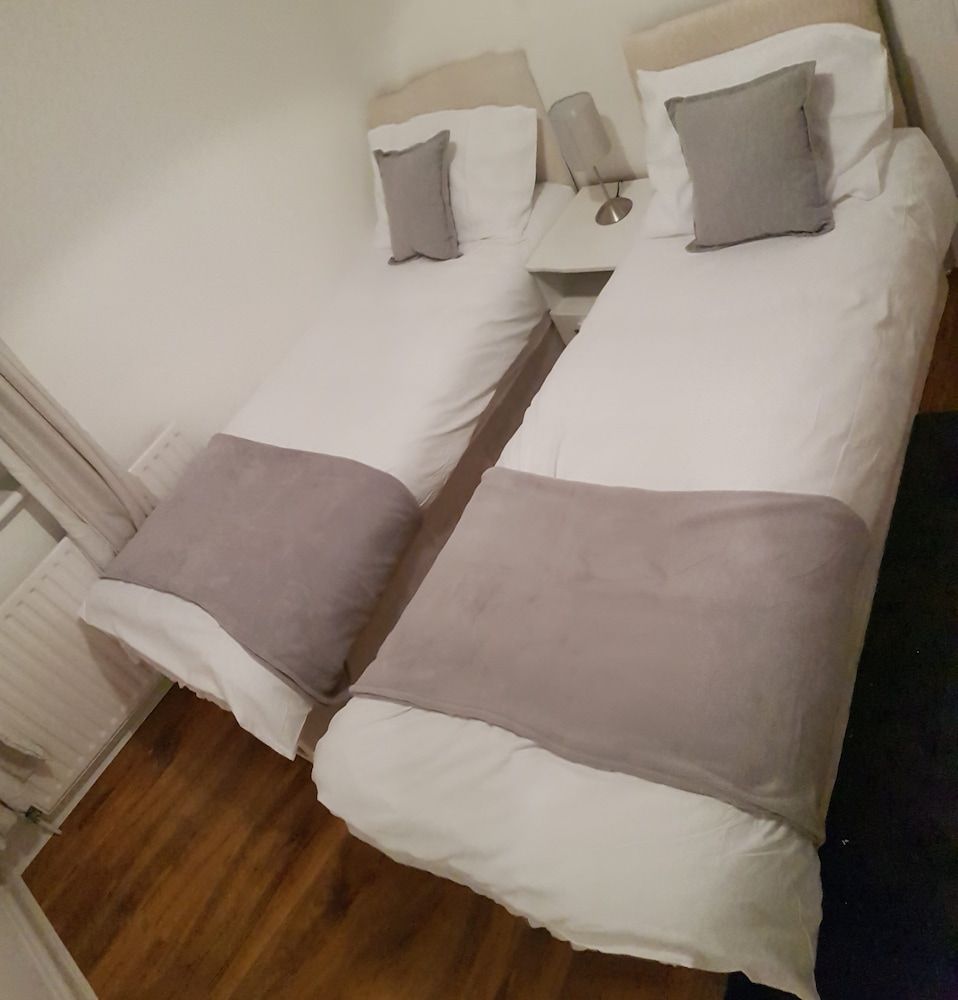 London House Deluxe House, 4 Bedrooms 5