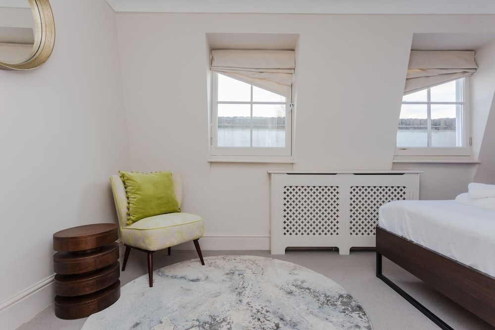 Newly Refurbished 4 Bedroom House in East London Basic House, Multiple Beds 20