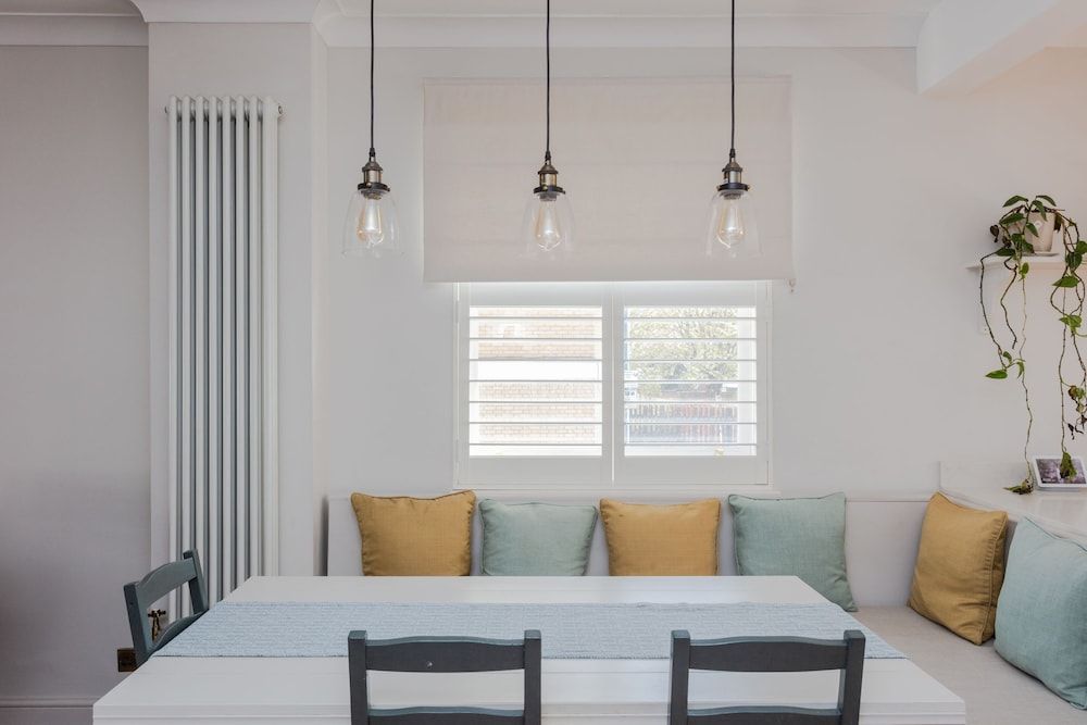 Newly Refurbished 4 Bedroom House in East London Basic House, Multiple Beds 12