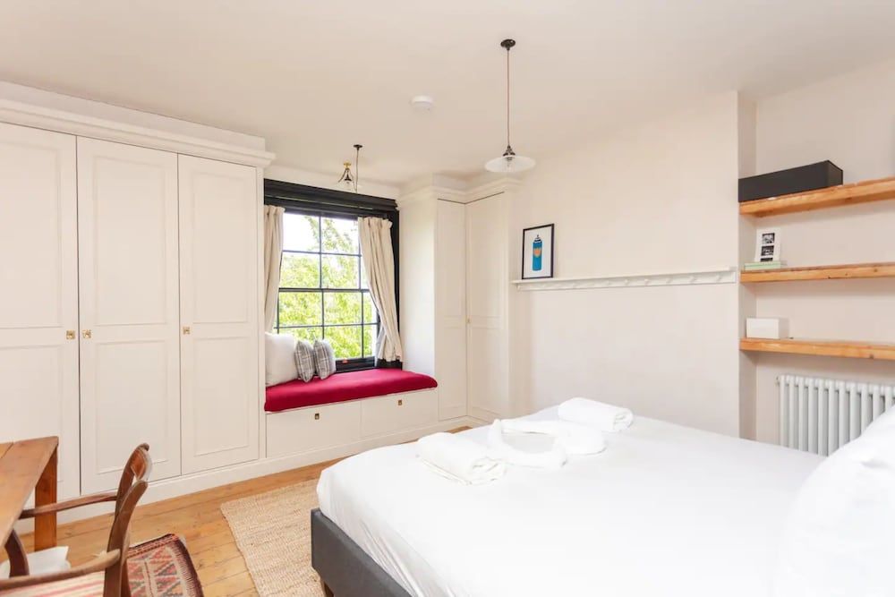 undefined Stunning 2 Bedroom House in Peaceful London Fields 7