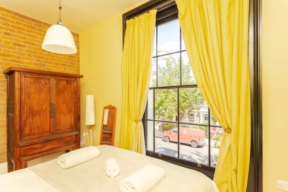 undefined Stunning 2 Bedroom House in Peaceful London Fields 10