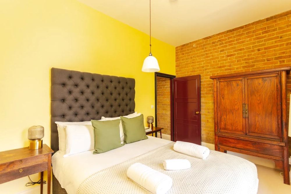 undefined Stunning 2 Bedroom House in Peaceful London Fields 6