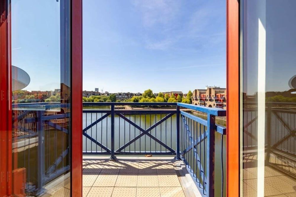 undefined The Shadwell Secret - Contemporary 4bdr House 8