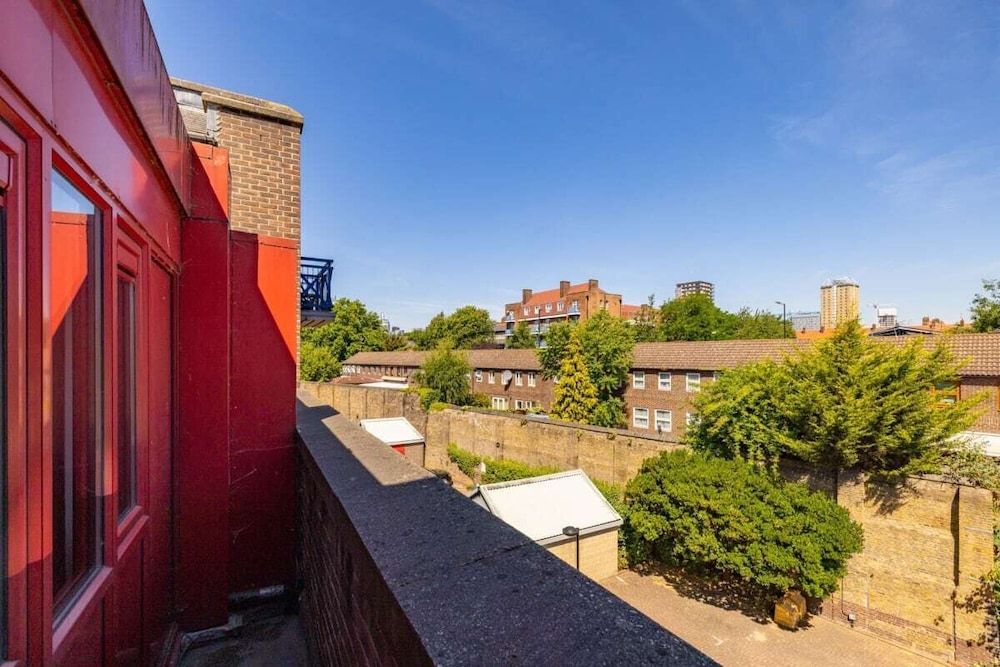 undefined The Shadwell Secret - Contemporary 4bdr House 5