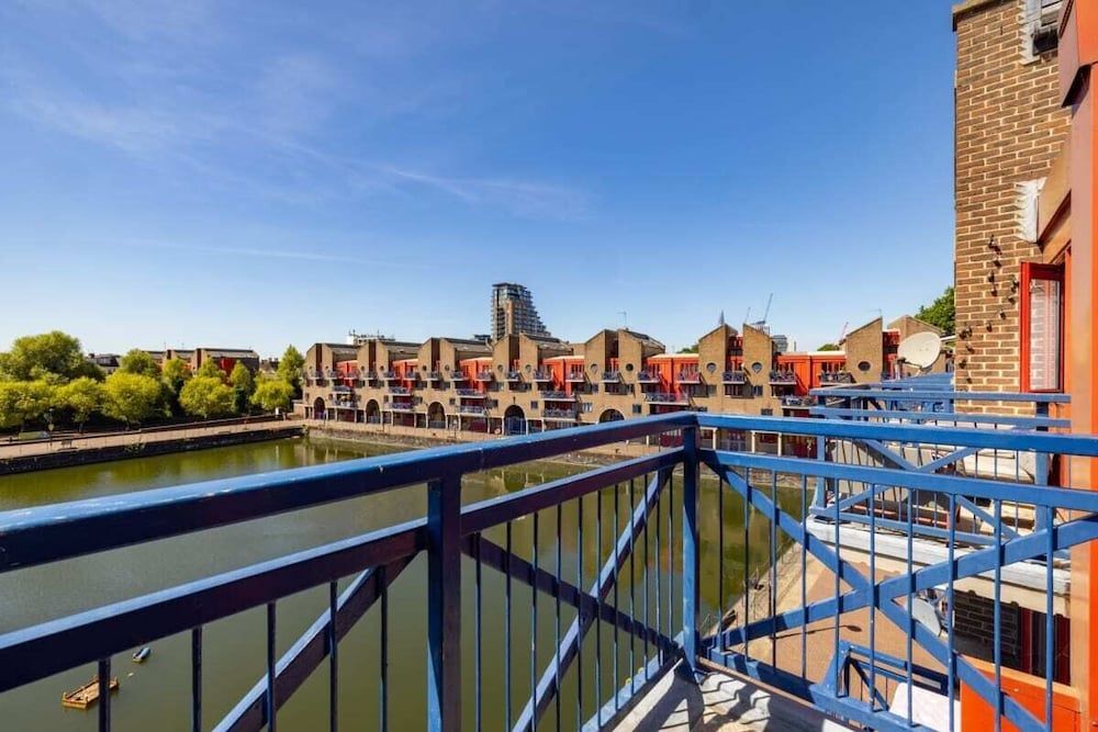 undefined The Shadwell Secret - Contemporary 4bdr House 7