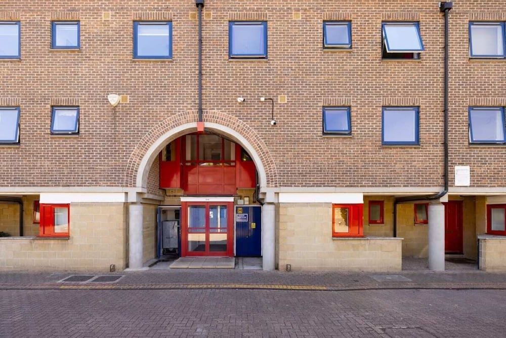 undefined The Shadwell Secret - Contemporary 4bdr House 6