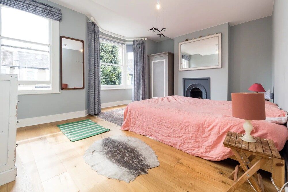 undefined Lovely 4 Bedroom Terraced Family Home 9