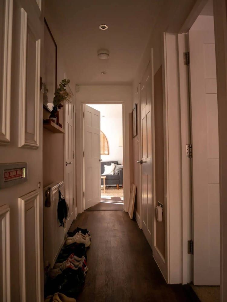 undefined Stylish 1 Bedroom Flat in Clapton 3