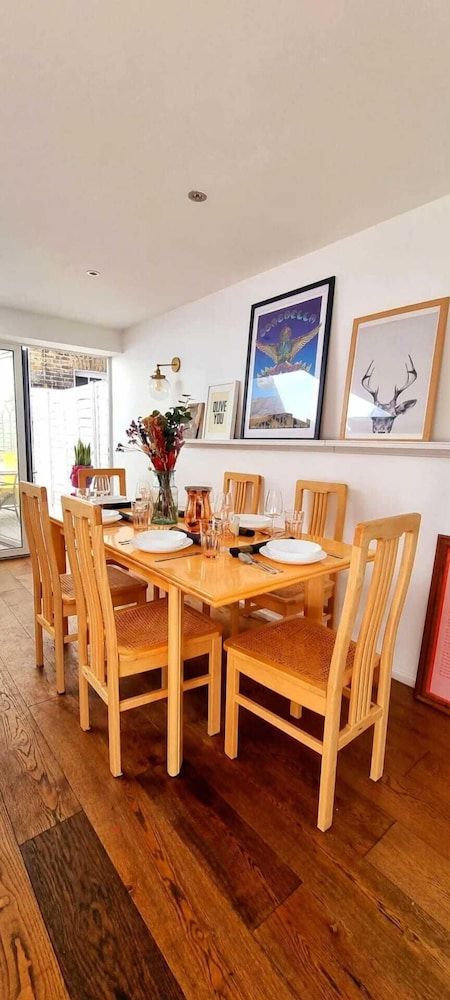 Stylish 3 Bedroom Townhouse in Brockley With Large Garden Basic Townhome, Multiple Beds 20