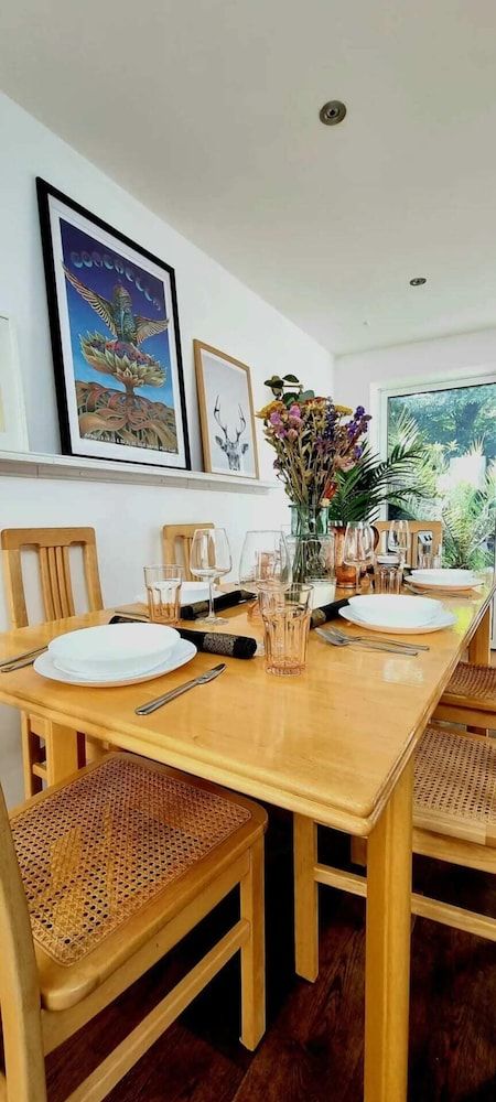 undefined Stylish 3 Bedroom Townhouse in Brockley With Large Garden 4