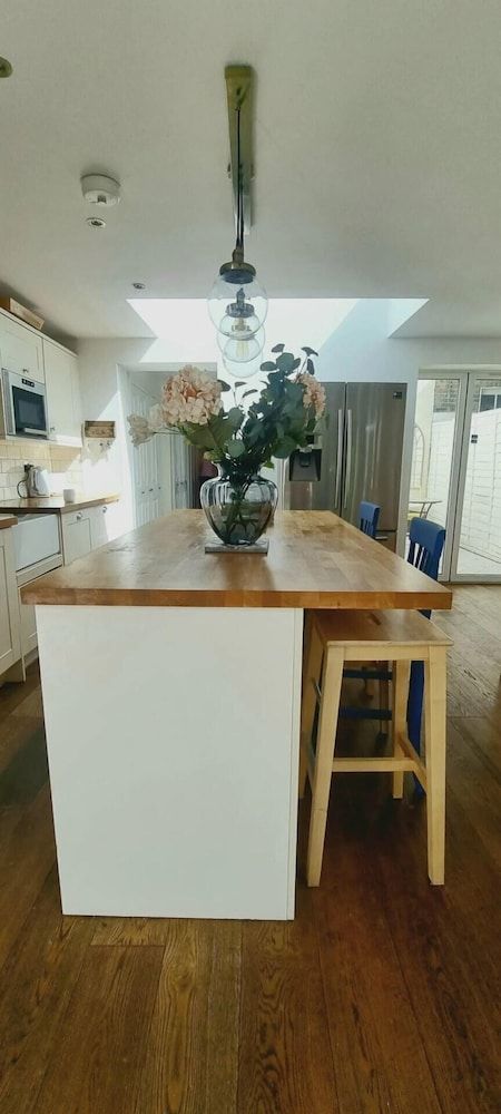 Stylish 3 Bedroom Townhouse in Brockley With Large Garden Basic Townhome, Multiple Beds 16