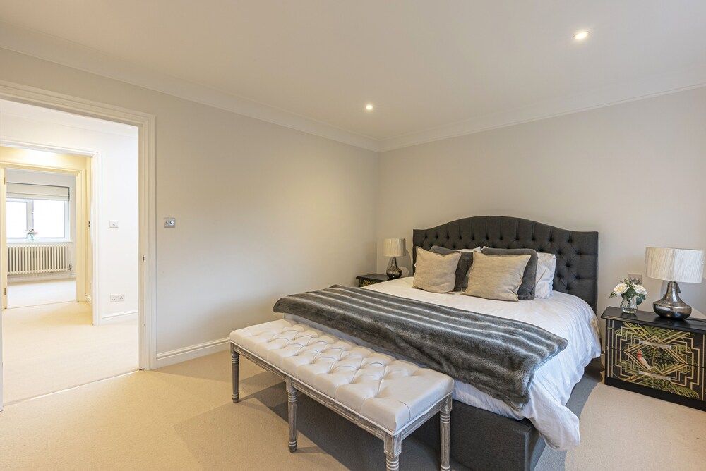 undefined JOIVY Exclusive 3Br Home W/ Terrace In Chelsea 9