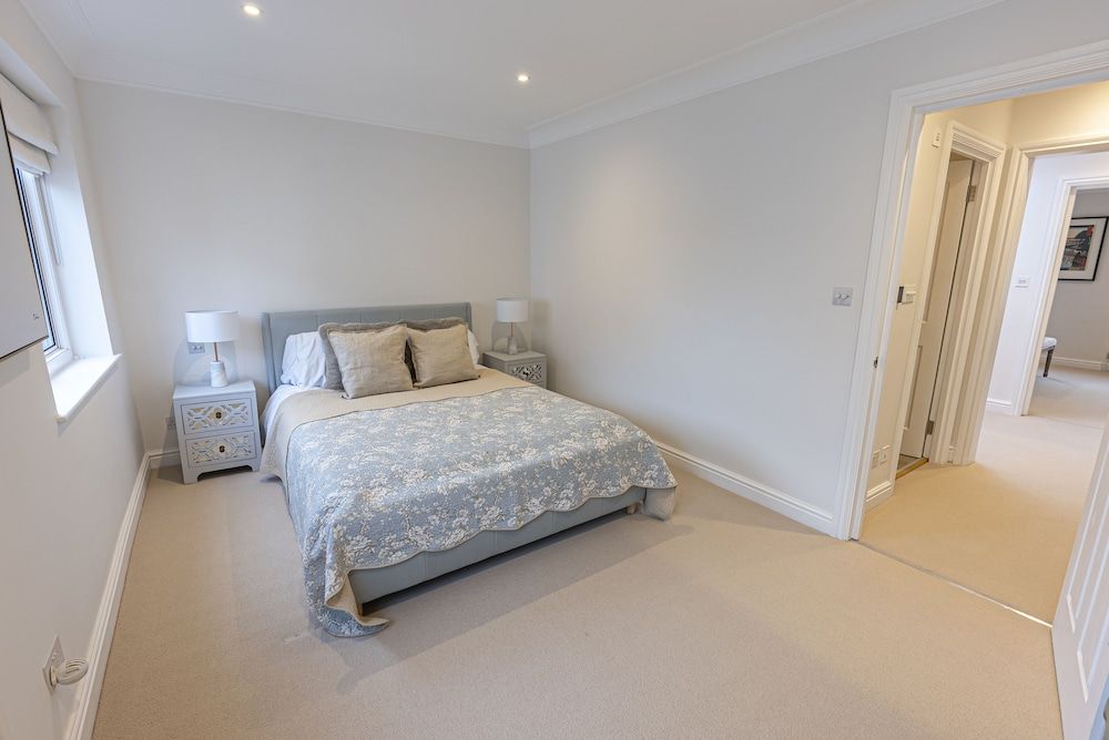 undefined JOIVY Exclusive 3Br Home W/ Terrace In Chelsea 4