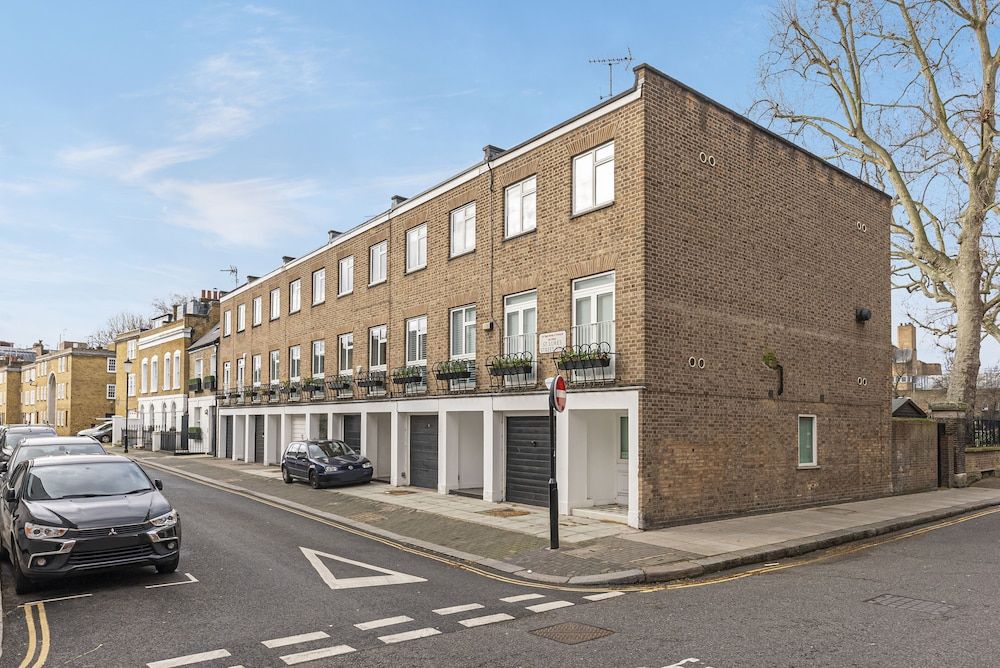 undefined JOIVY Exclusive 3Br Home W/ Terrace In Chelsea 2